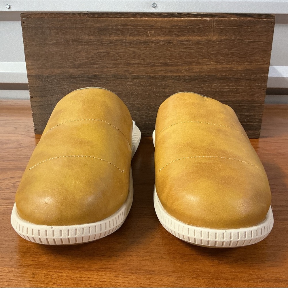Olukai Men Mua’Ili Tan Leather Lined Mule Island Slippers Size 9